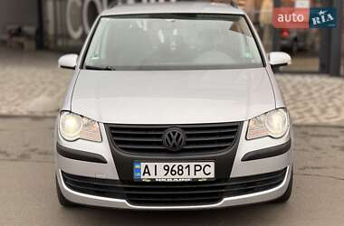 Минивэн Volkswagen Touran 2009 в Киеве