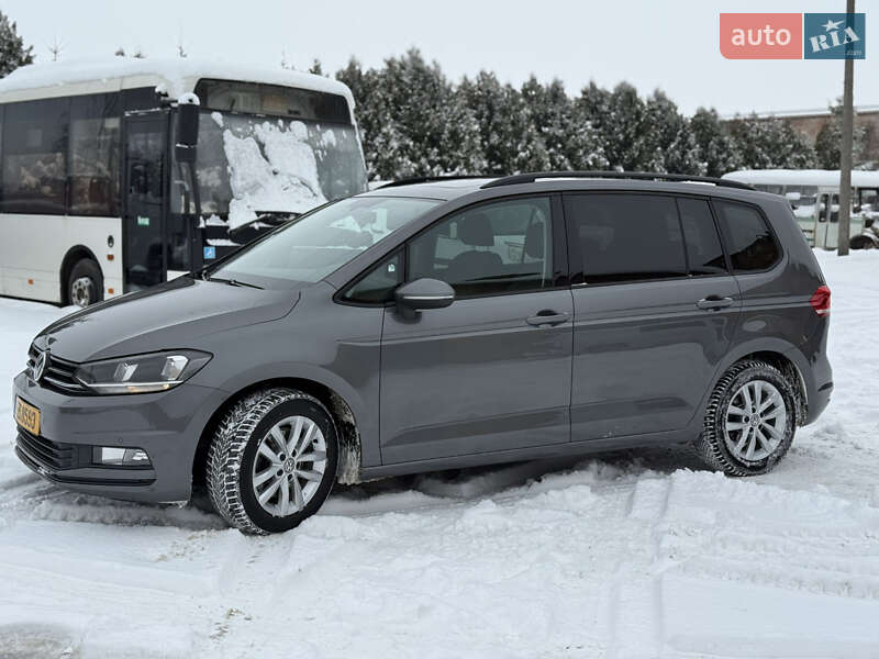 Volkswagen Touran 2016
