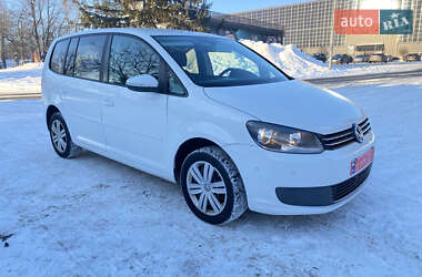 Мінівен Volkswagen Touran 2014 в Луцьку