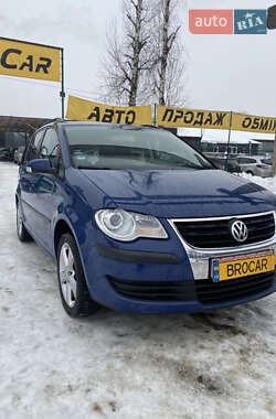 Мінівен Volkswagen Touran 2006 в Луцьку