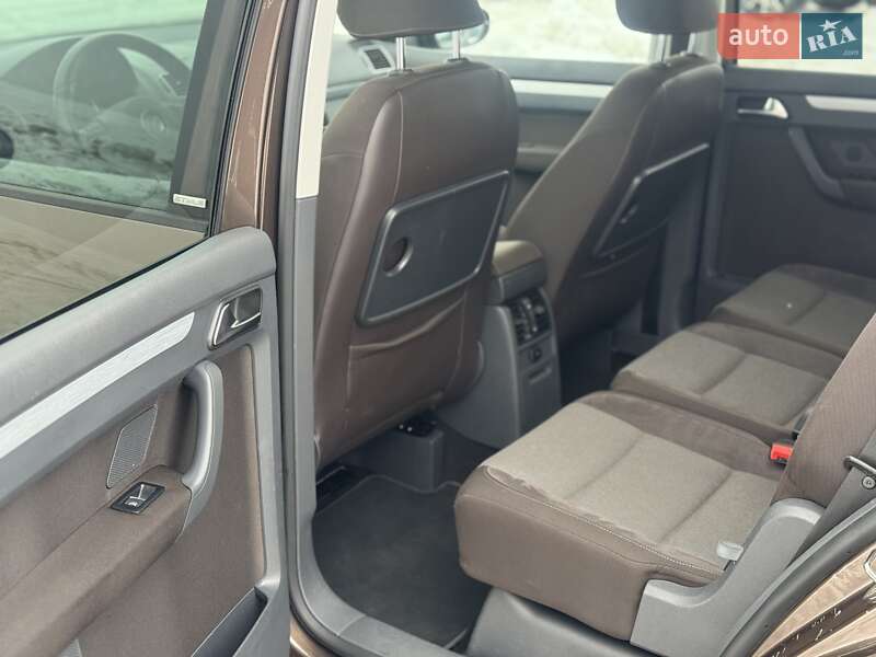 Минивэн Volkswagen Touran 2012 в Сарнах фото 37 Минивэн Volkswagen Touran 2012 в Сарнах