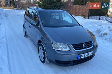 Минивэн Volkswagen Touran 2005 в Ровно