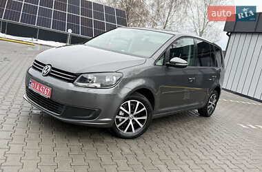 Минивэн Volkswagen Touran 2011 в Владимире