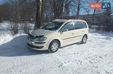 Минивэн Volkswagen Touran 2007 в Луцке