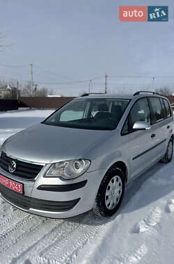 Минивэн Volkswagen Touran 2008 в Староконстантинове