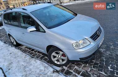 Минивэн Volkswagen Touran 2004 в Львове