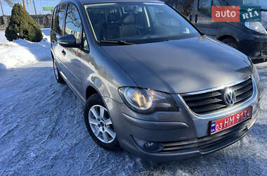 Мінівен Volkswagen Touran 2009 в Луцьку