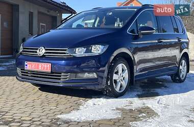 Микровэн Volkswagen Touran 2017 в Клевани