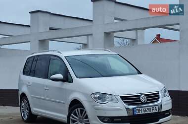 Мінівен Volkswagen Touran 2009 в Одесі