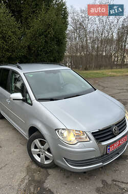 Минивэн Volkswagen Touran 2009 в Золотоноше