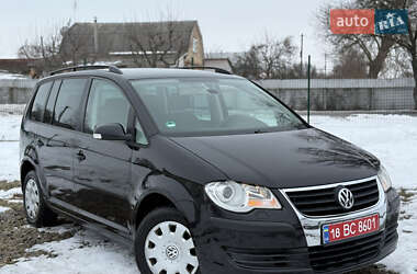Минивэн Volkswagen Touran 2007 в Березане