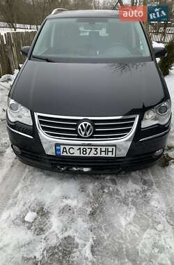 Мінівен Volkswagen Touran 2008 в Камені-Каширському