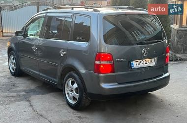 Мінівен Volkswagen Touran 2004 в Кіцмані