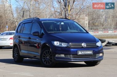 Мінівен Volkswagen Touran 2015 в Києві