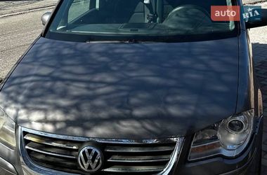 Минивэн Volkswagen Touran 2007 в Запорожье