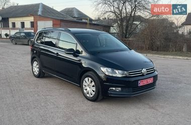 Микровэн Volkswagen Touran 2016 в Коростене