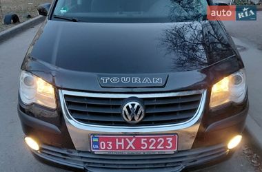 Мінівен Volkswagen Touran 2008 в Луцьку