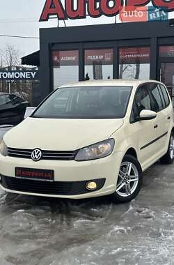 Минивэн Volkswagen Touran 2015 в Белогородке