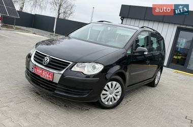 Минивэн Volkswagen Touran 2008 в Владимире