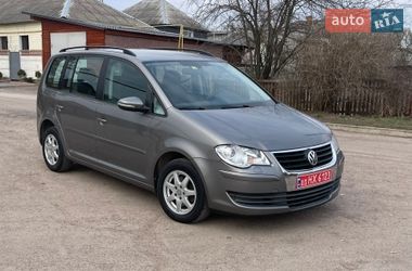 Минивэн Volkswagen Touran 2010 в Коростене