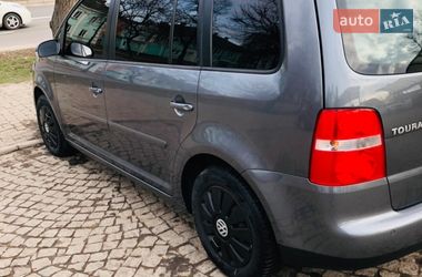 Минивэн Volkswagen Touran 2006 в Хмельницком