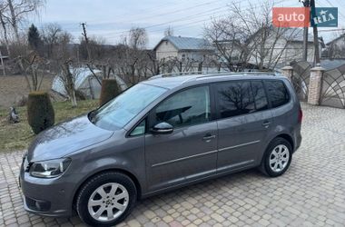 Мінівен Volkswagen Touran 2012 в Чернівцях