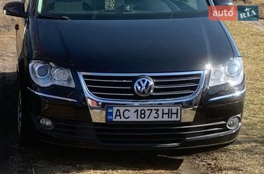 Минивэн Volkswagen Touran 2008 в Камне-Каширском