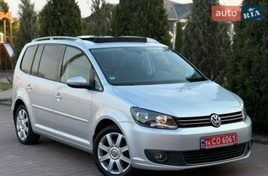 Минивэн Volkswagen Touran 2012 в Стрые