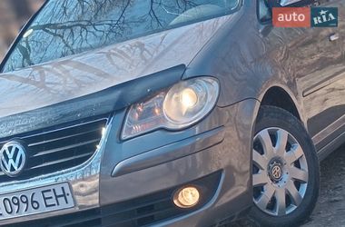 Минивэн Volkswagen Touran 2007 в Черновцах