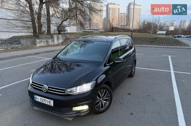 Микровэн Volkswagen Touran 2016 в Киеве