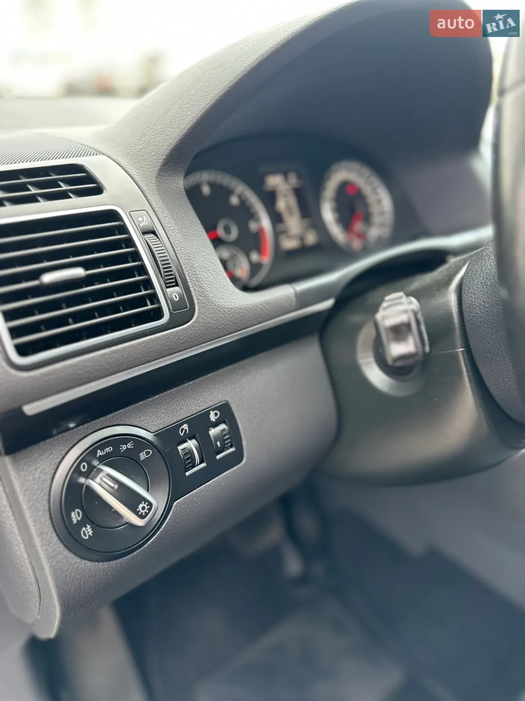 2012 Volkswagen Touran - мініатюра 15