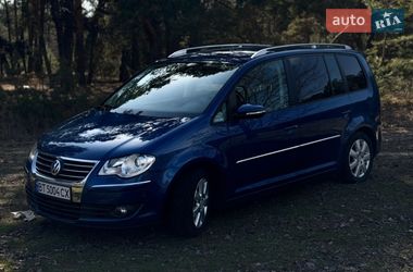 Минивэн Volkswagen Touran 2009 в Горишних Плавнях