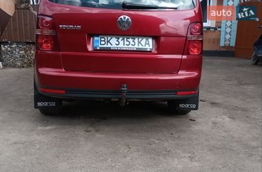 Минивэн Volkswagen Touran 2006 в Млинове