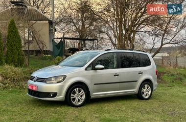 Мінівен Volkswagen Touran 2014 в Дніпрі