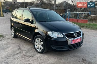 Минивэн Volkswagen Touran 2010 в Коростене