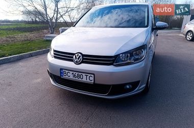Мінівен Volkswagen Touran 2011 в Комарному