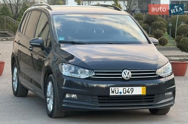 Мікровен Volkswagen Touran 2017 в Стрию