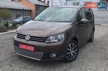 Мінівен Volkswagen Touran 2011 в Чернівцях