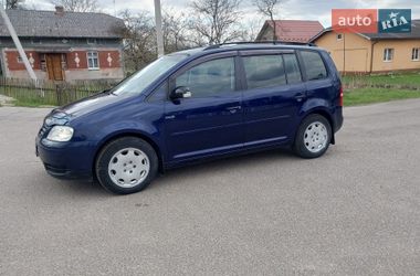 Минивэн Volkswagen Touran 2004 в Долине