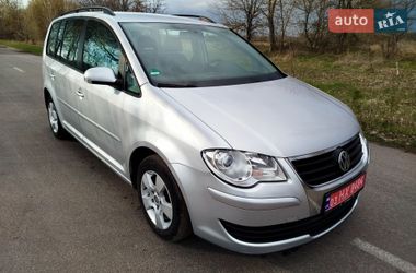 Минивэн Volkswagen Touran 2009 в Черкассах