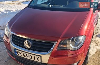 Минивэн Volkswagen Touran 2009 в Немовичах