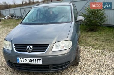 Минивэн Volkswagen Touran 2005 в Делятине
