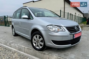 Мінівен Volkswagen Touran 2009 в Тернополі
