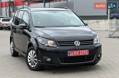 Минивэн Volkswagen Touran 2011 в Нововолынске