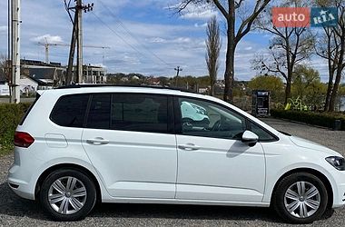 Мікровен Volkswagen Touran 2016 в Умані