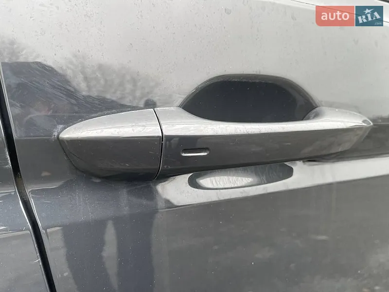 Volkswagen Touran 2018 VIN WVGZZZ1TZKW025576 фото оголошення 17 з 89