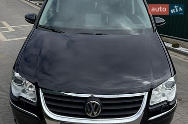 Минивэн Volkswagen Touran 2010 в Дрогобыче