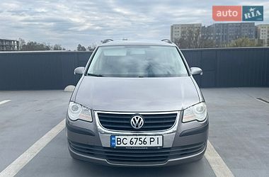 Мінівен Volkswagen Touran 2006 в Києві