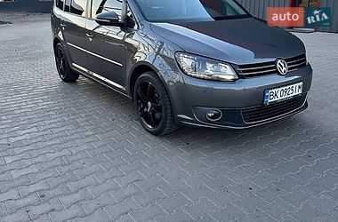 Мінівен Volkswagen Touran 2010 в Ковелі