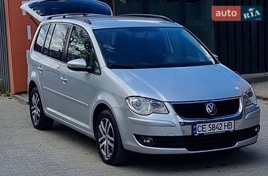 Минивэн Volkswagen Touran 2009 в Черновцах